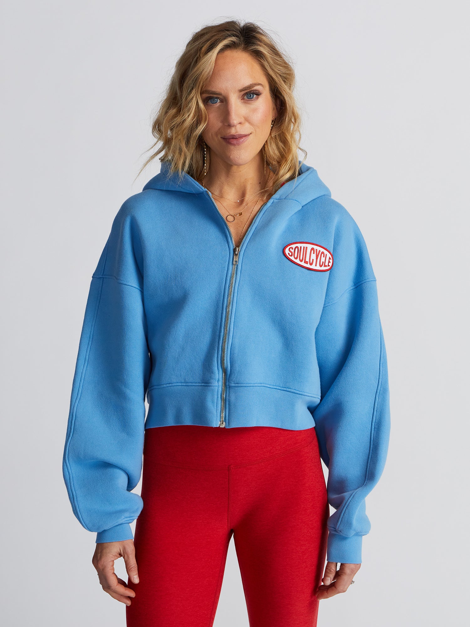 Sweat À Capuche Zippé Crème En Maille Tricot Avec Cordon De Serrage À Sweat À Capuche Zippé Crème En Maille Tricot Avec Cordon De Serrage À