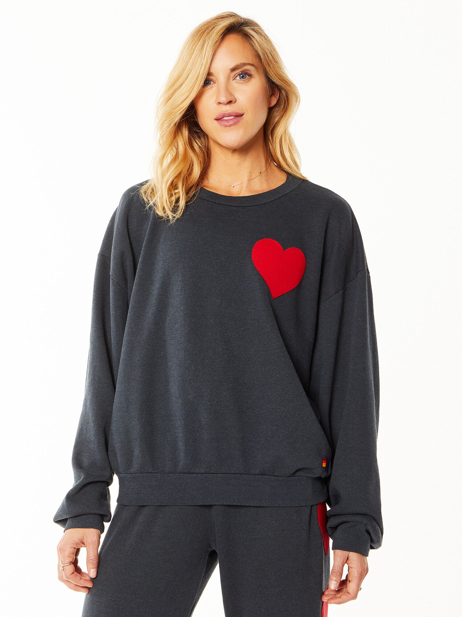 HEART STITCH CREW SWEATSHIRT