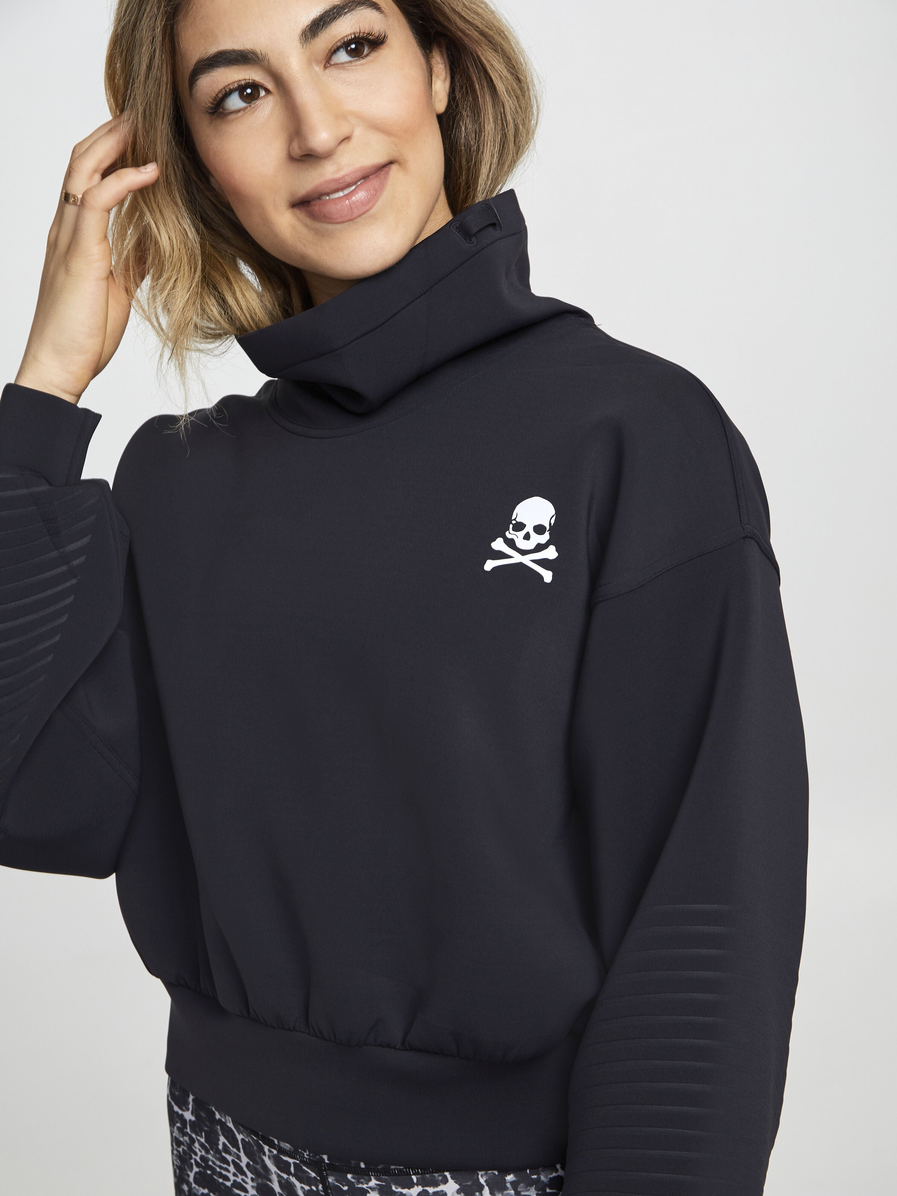 Full Flourish Pullover